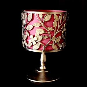 Pedestal Candle Holder - Champaign Silver